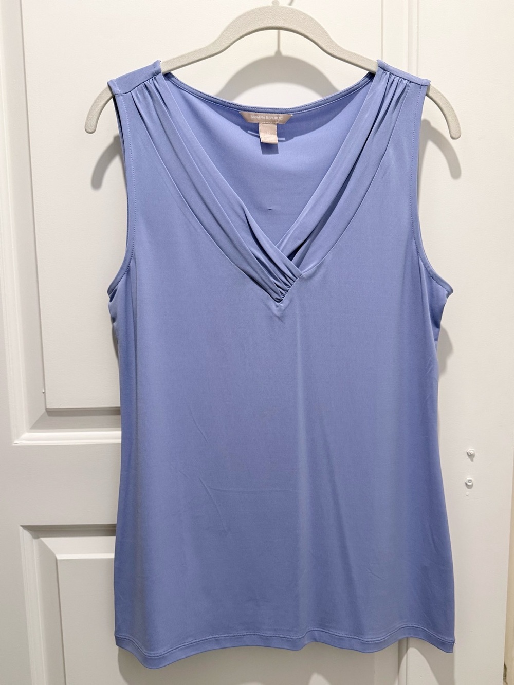 Banana Republic Lavender Sleeveless V-Neck Cami